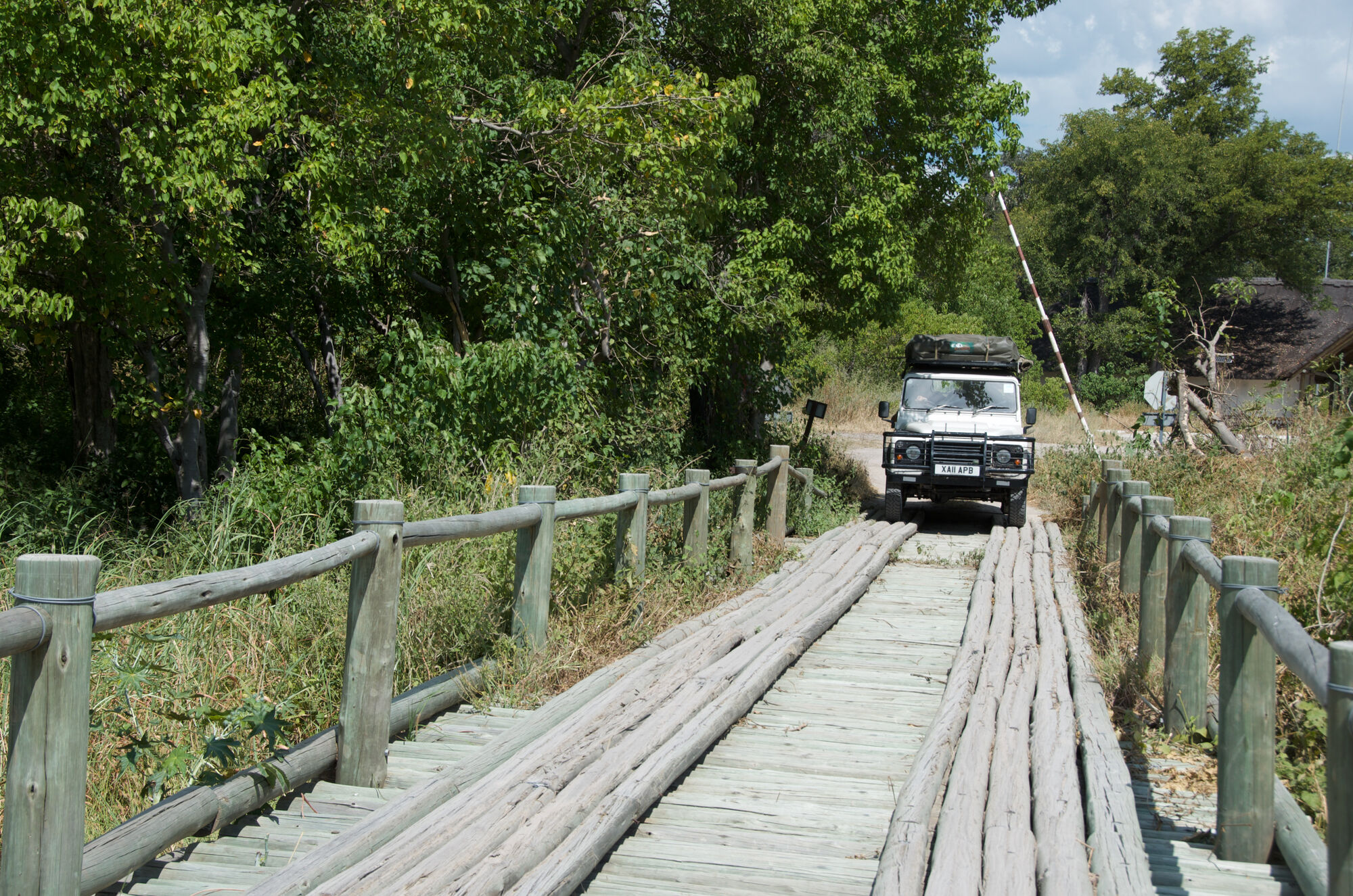 Le pont de la rivière Khwai