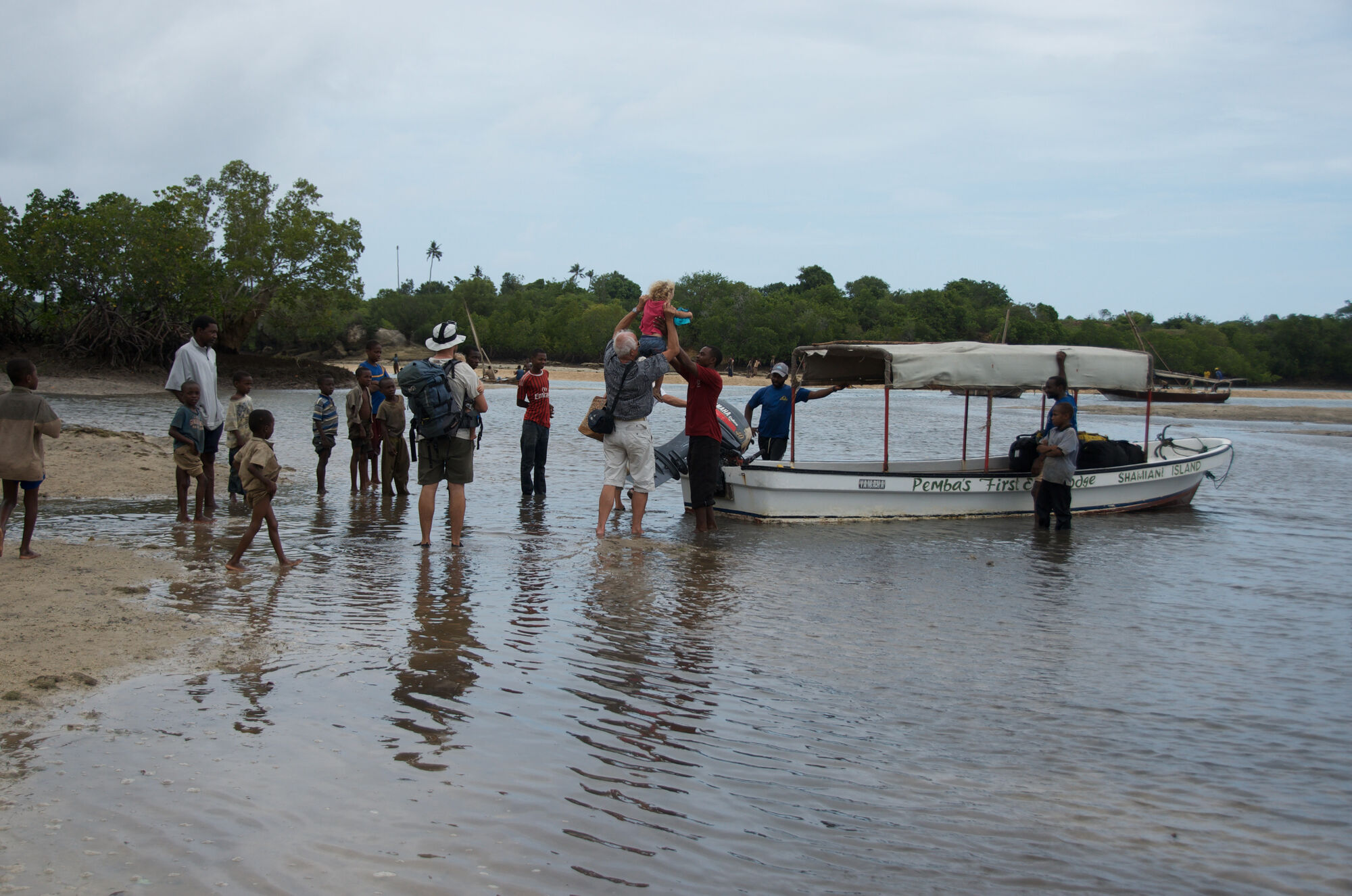 Shamiani, via Pemba