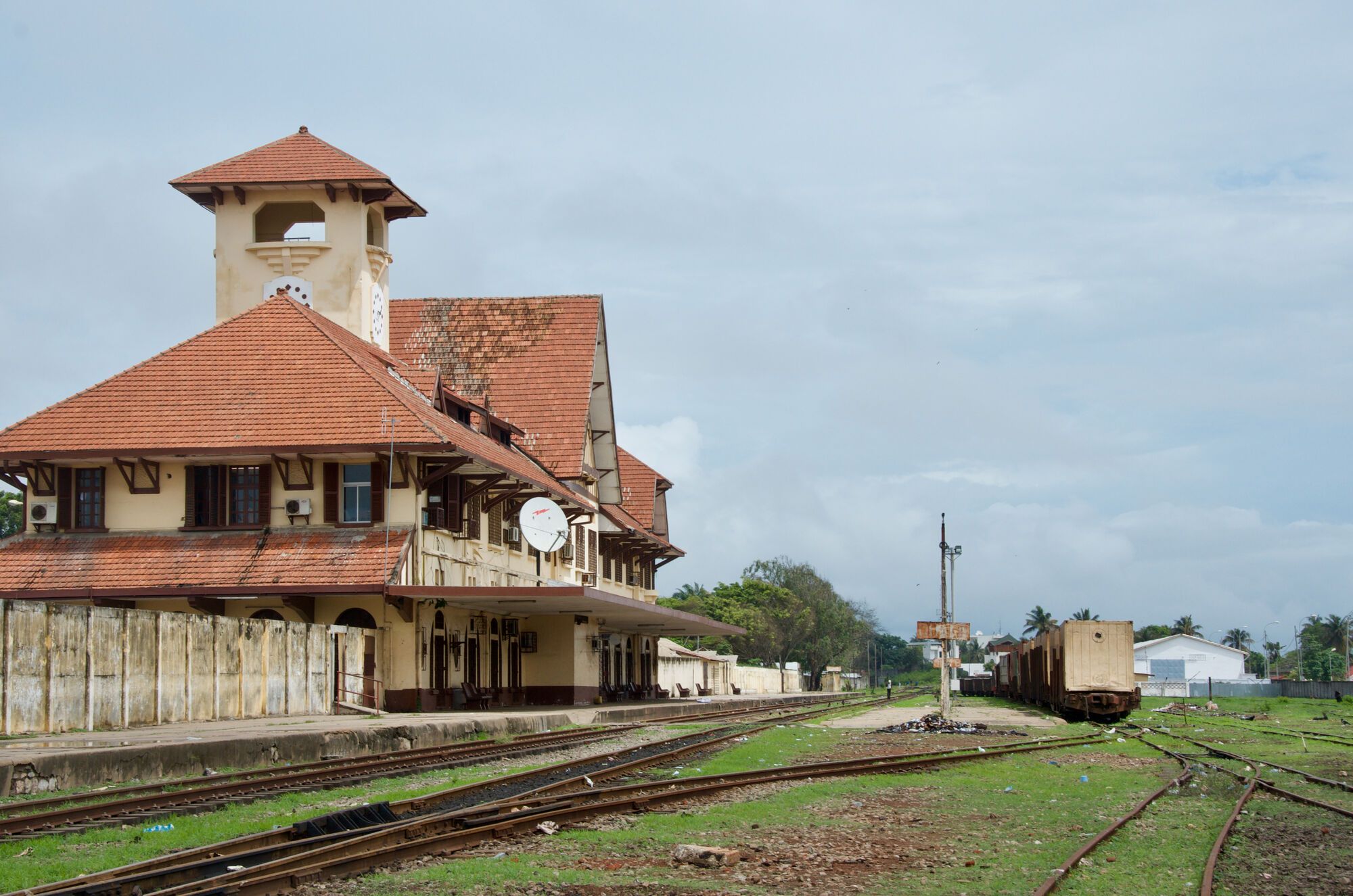Gare de Pointe-Noire, coté jardin