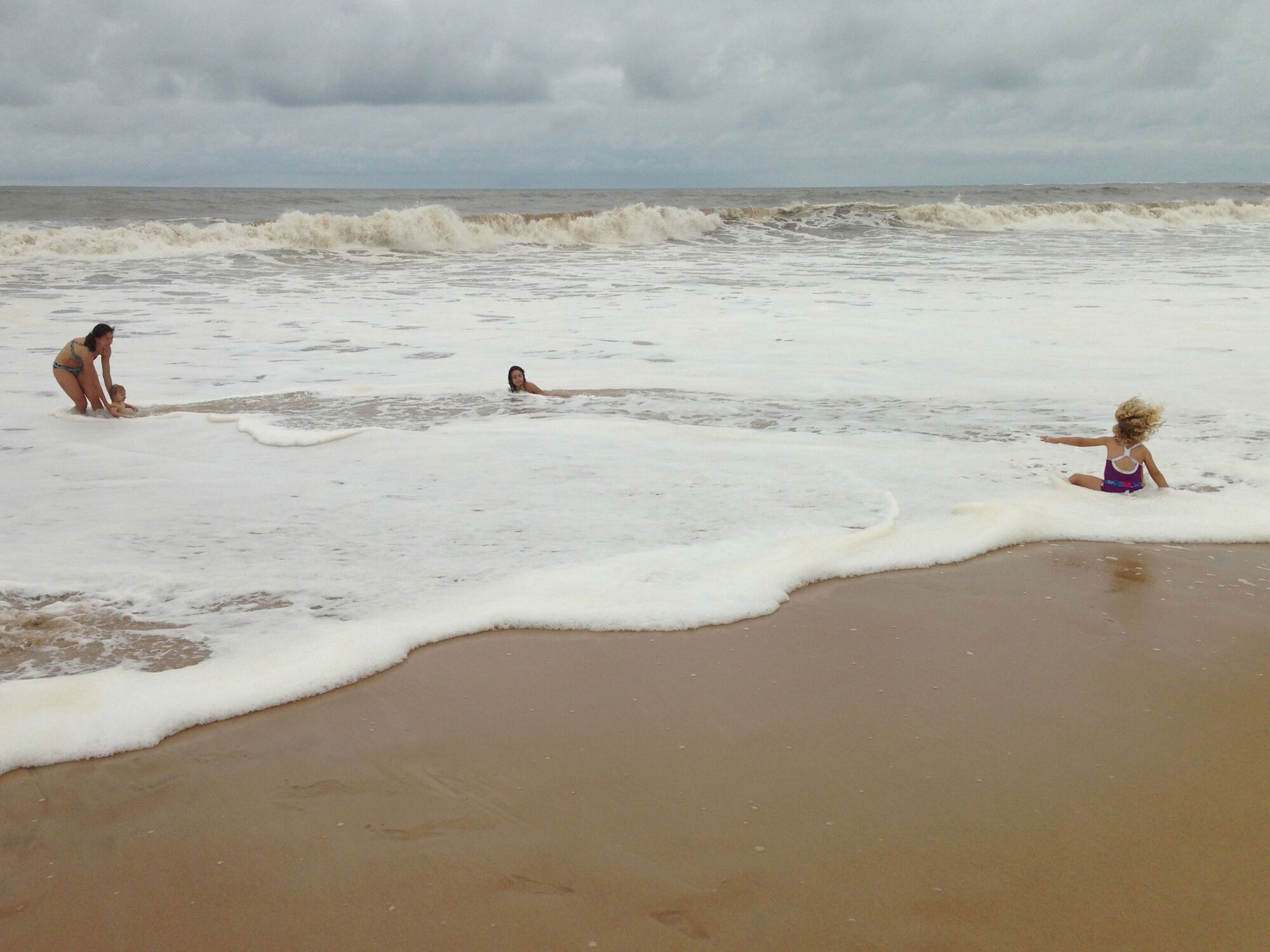 Dans les vagues