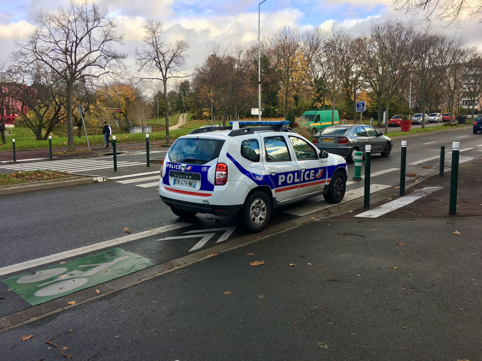 Que fait la police ?