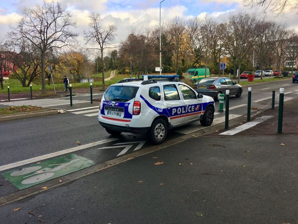 Que fait la police ?